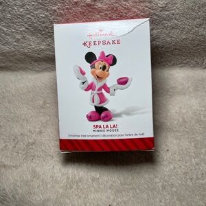 Hallmark 2014 Keepsake Ornament Disney Minnie Mouse Spa La La!